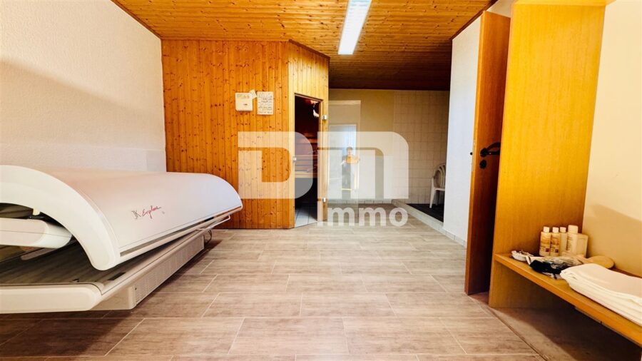 Opulente Gästehausanlage mit 13 Zimmern,2 Sälen,Gastronomiebetrieb + Betreiberwohnung - EG Gebäude 3 Fitnessraum / Sauna / Dusche